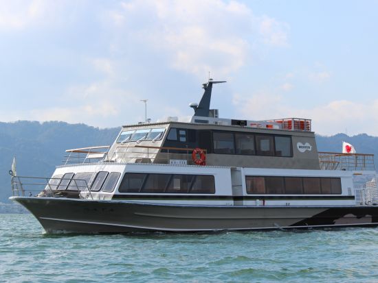 竹生島上陸クルーズ 琵琶湖に浮かぶパワースポットへ！＜島内自由散策／長浜港発＞