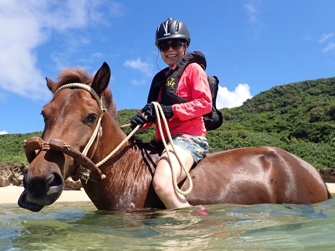 海、森、草原へ！ 馬で往く夏の与那国島 5日間＜9月1日／羽田発着