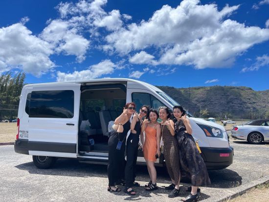バン貸切チャーター フレンドリーなガイドと英会話を交えながら楽しく巡ろう！団体OK＜1～14名／4～13時間／英語ガイド／空港送迎可＞