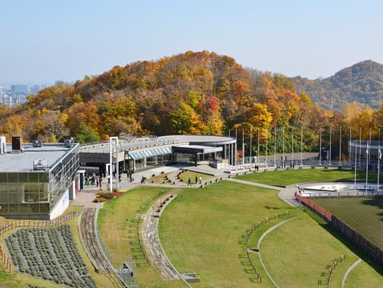 札幌市内観光 午後半日観光バスツアー 大倉山ジャンプ競技場＋羊ヶ丘展望台＜1名から催行／札幌駅発着＞by 北海道中央バス