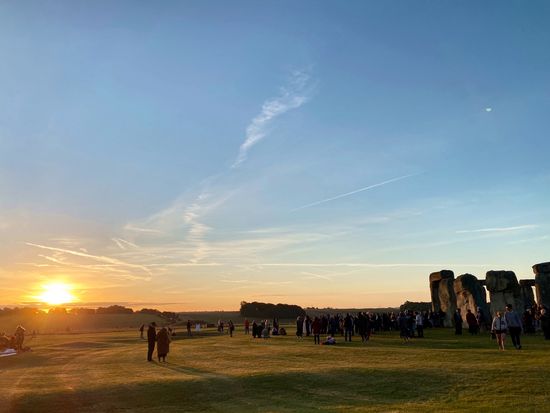 equninox-stonehenge06