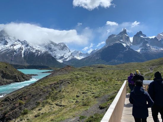 トーレス・デル・パイネ国立公園 散策ツアー＜英語ガイド／エル・カラファテ発＞