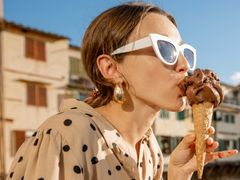 Italy_Florence_Gelato_Ponte Vecchio_pixta_91014089_M