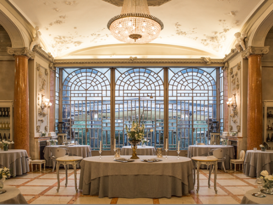 ミシュラン2つ星レストラン「エノテカ ラ トッレ」でのディナー＋ピンチョの丘でのローマ夜景鑑賞＜英語ドライバー／専用車で移動／送迎付き＞