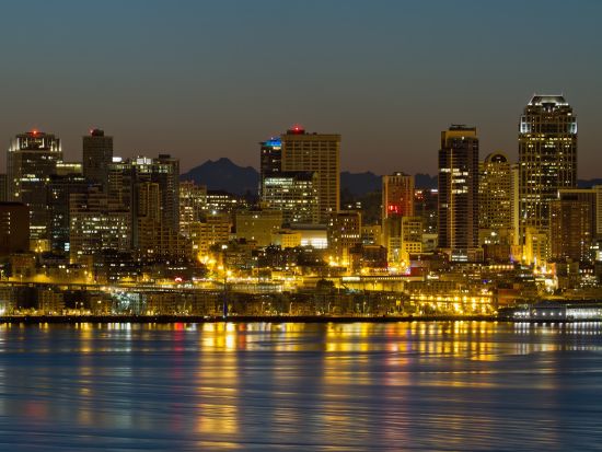 名門ジャズクラブ「ジャズアレー」＆シアトル夜景観賞ツアー ＜日本語ドライバーガイド＞