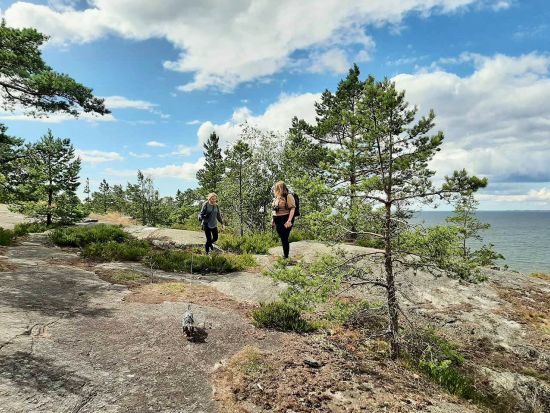 ポルッカラ半島（Porkkalanniemi）半日ウォーキングツアー ヘルシンキ近郊の大自然へ！＜ピクニックランチ付／英語ガイド／ヘルシンキ発＞