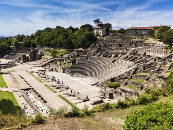 日本語アシスタント貸切！リヨン市内半日ウォーキングツアー　希望に合わせてアレンジ可能！自由気ままなプライベート観光＜午前または午後＞