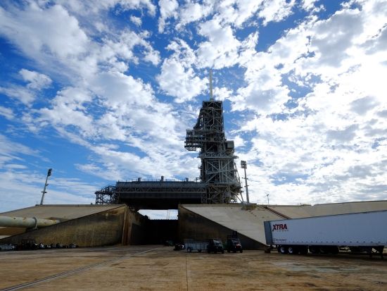 ケネディ宇宙センター 1日観光ツアー　エクスプローラーバスツアーに乗車！＜入場チケット付き／ホテル往復送迎付き／日本語ガイド／木・日曜日＞by オーランド観光