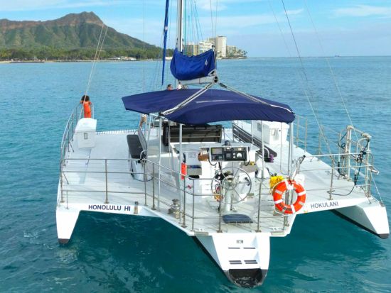 花火鑑賞クルーズ　ホクラニ号　ドリンク＆スナック持ち込みOK！＜金曜日限定／ワイキキ発＞