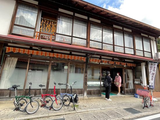 A3541530-F460-4D9D-8C3B-D209CC0EC1C6