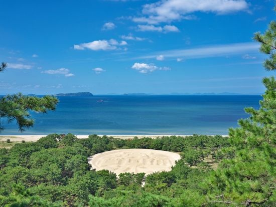 貸切パワースポットツアー 銭形砂絵＋うどん巡り パワースポットで金運アップ＜3時間／琴平・丸亀・坂出発＞4名参加で1名7,000円～ by 琴参タクシー