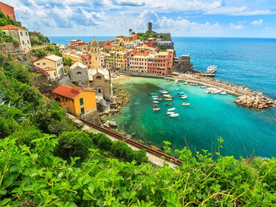 列車で行くカラフルな世界遺産チンクエ・テッレ1日観光 ＜4～12月／日本語アシスタント／フィレンツェ発＞