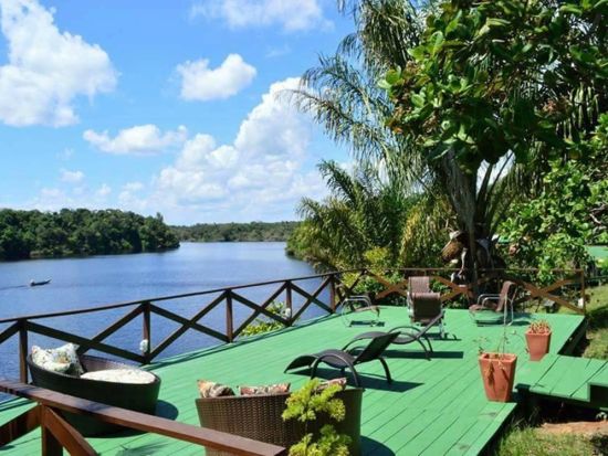 アマゾンで人気の「エボルソンロッジ」に宿泊するエコツアー！エアコンや無料Wifi完備で快適にジャングルステイ＜日本語ガイド／空港送迎可／マナウス発＞