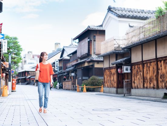 貸切観光タクシー お土産選びに最適！ショッピング三昧プラン＜5時間／大津市内発／京都市内着／京都市内発オプションあり／1～9名＞by 滋賀ヤサカ自動車