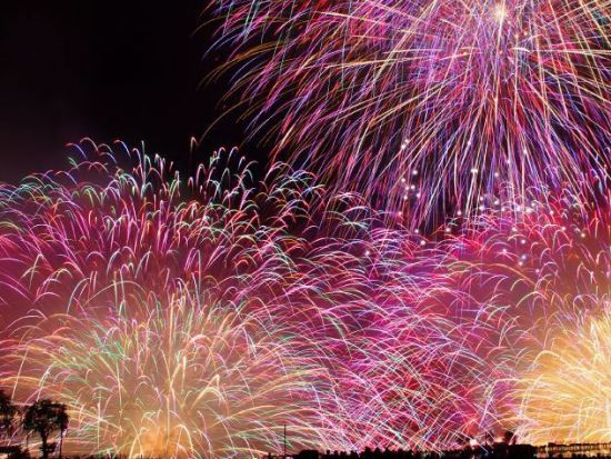 8月15日限定！諏訪湖湖上花火大会バスツアー 観覧席付きプランもあり！＜東京駅発着＞