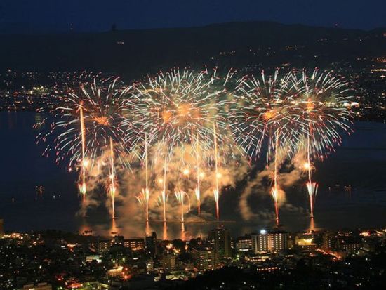 8月15日限定！諏訪湖湖上花火大会バスツアー 観覧席付きプランもあり！＜新宿駅発着＞