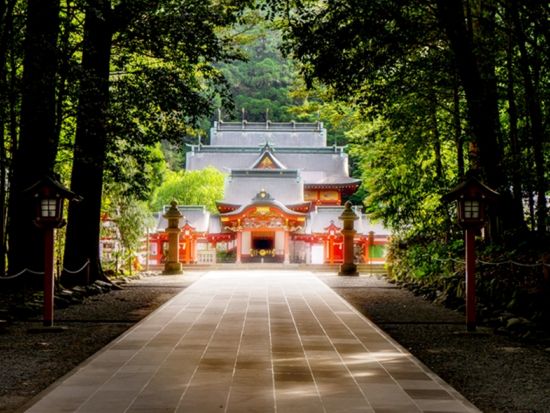 霧島市内発／鹿児島市内着貸切観光タクシー　神話の里 霧島満喫の旅　塩浸温泉＋丸尾の滝＋霧島神宮＋神話の里公園 ＜約4時間＞ by 旭交通タクシー
