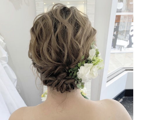 ヘアセット＆メイクサービス　 特別な日を華やかに演出！新婦様や結婚式のゲスト向けお呼ばれメイク　ご宿泊ホテルへの出張プランあり＜衣装持ち込み可＞