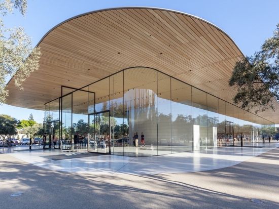 シリコンバレー貸切観光ツアー　グーグル本社＆フェイスブック本社＆アップル本社＆アップル創業の地＆スタンフォード大学など ＜6～8時間／1～6名／英語ドライバー＞