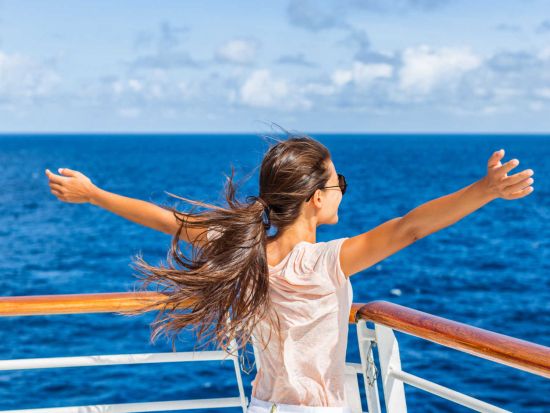 貸切ボートチャーター　ホクラニ号　時間帯で選べるプラン展開　ドリンク＆スナック持ち込みOK＜1～49名／2～3時間／ワイキキ発＞