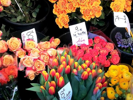 普段着でパリを散策！朝市ショッピング＋カフェ体験＜日本語アシスタント／1ドリンク付き＞ by Mybus