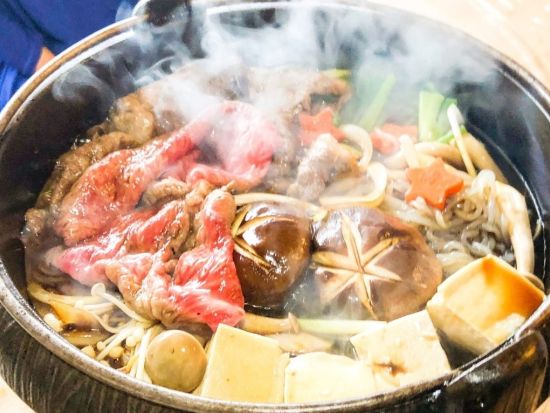 肥育地域大紀町で絶品松阪牛すき焼きをいただく1泊2日 古民家民宿に泊まり野菜やキノコの収穫を体験する食旅＜1泊2日／大紀町日本一のふるさと村／朝夕食付／大紀町＞