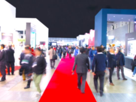 【専門通訳手配】展示会・商談会アテンドサービス　フランス語通訳＜4・6・8時間／パリ市内＞　メゾン・エ・オブジェ、サロン・デュ・ショコラなど対応可能