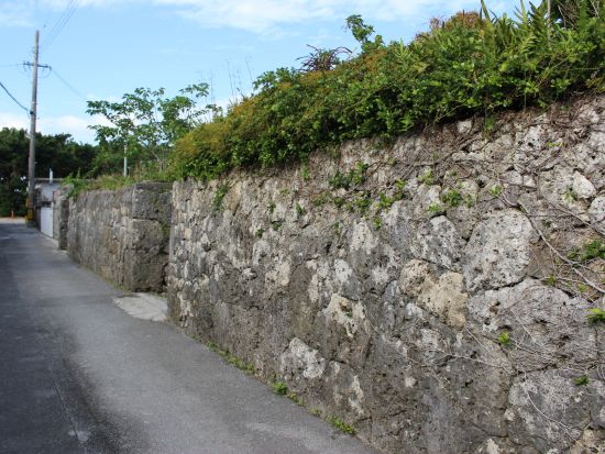 神々の島 浜比嘉島　歴史・伝説・自然巡りツアー！ 自然歴史ガイドが希望にあわせてご案内＜0歳～／2～3時間／貸切／浜比嘉島＞byチャーナビ沖縄