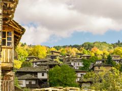pixta_86141690_2500