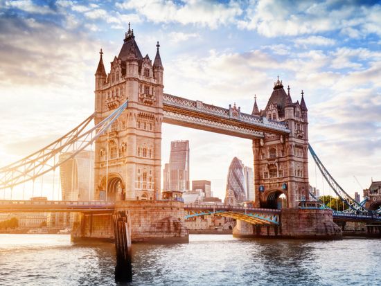 England_London_Tower_Bridge_shutterstock_295742825
