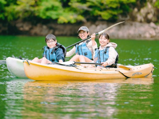 やんばる東村フォトツアー 人気のカヤックやドローン撮影が楽しめるオプションもご用意！家族、カップル大歓迎です＜沖縄本島北部＞