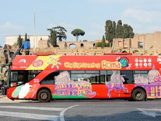 ヴァチカン美術館入場チケット事前予約＋街歩き音声ガイドアプリ／乗り降り自由観光バス乗車券付きプランあり＜緊急時の24時間日本語サポート付＞