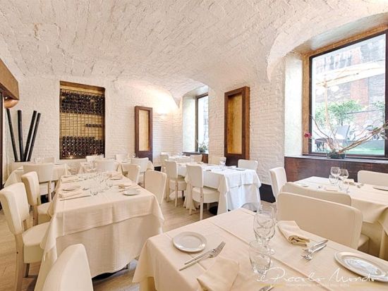 ヴァチカン美術館入場チケット事前予約＋街歩き音声ガイドアプリ／乗り降り自由観光バス乗車券付きプランあり＜緊急時の24時間日本語サポート付＞