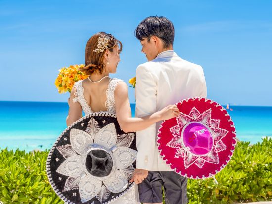 【カンクン】手ぶらで本格ウエディングフォト！オールインクルーシブパッケージ  写真＋動画＋衣裳＋ヘアセット＋ドローン撮影＜送迎付／日本語＞