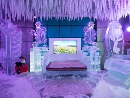ドバイ・チルアウト アイスラウンジ（Chill Out Ice Lounge）入場チケット事前予約　灼熱のドバイでマイナス6度の世界を体験
