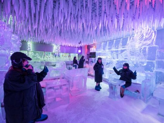 ドバイ・チルアウト アイスラウンジ（Chill Out Ice Lounge）入場チケット事前予約　灼熱のドバイでマイナス6度の世界を体験