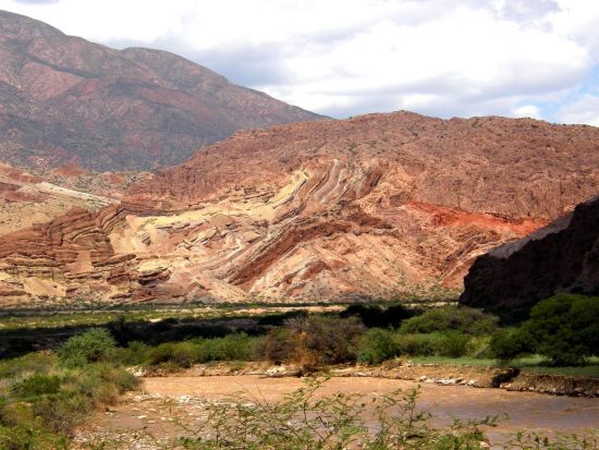 ワインの名産地サルタ　ワインテイスティングツアー ＜試飲付き／英語ガイド／サルタ発＞
