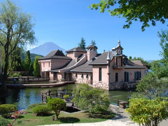 河口湖 音楽と森の美術館 入場Eチケット コンサートや景色も楽しめるエンタメ美術館＜山梨＞