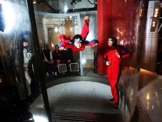 室内スカイダイビング「iFly Dubai（アイフライ・ドバイ）」スリリングな次世代アトラクションを体験！＜3歳～参加可／シティ・センター・ミルディフ内＞