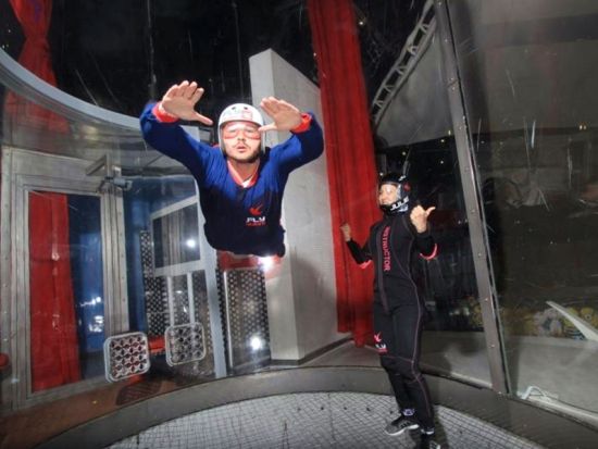 室内スカイダイビング「iFly Dubai（アイフライ・ドバイ）」スリリングな次世代アトラクションを体験！＜3歳～参加可／シティ・センター・ミルディフ内＞