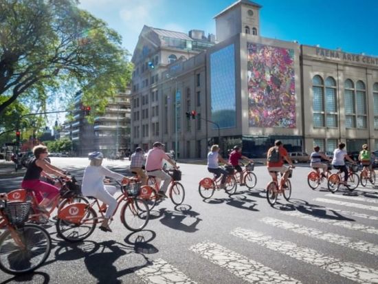 ブエノスアイレス市内　サイクリングツアー ＜英語ガイド＞