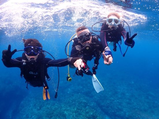 体験ダイビング(2ダイブ)+シュノーケル たっぷり２ダイブで石垣島の海を満喫！ウミガメやマンタに会いに行こう＜1日／昼食付／市街地送迎＞