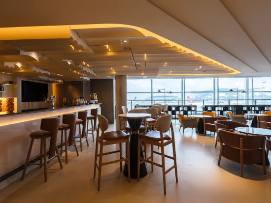 香港国際空港（HKG）ラウンジチケット☆プラザ・プレミアムラウンジ（Plaza Premium Lounge）*第1ターミナル