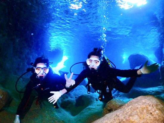 BF0D0C33-3FDE-46CC-9816-6666A81CEA4C_1_201_a