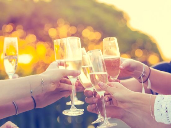 セーヌ川シャンパン・クルーズ 　バトー・ムッシュ＜1時間10分＞