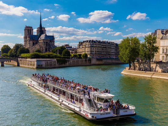 Veltra_Bateaux Mouches_Champagne (3)