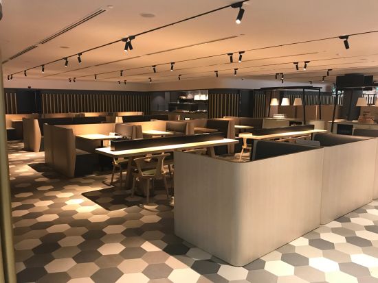 シンガポール・チャンギ国際空港（SIN）ラウンジチケット☆ブロッサム・ラウンジ（BLOSSOM SATS & Plaza Premium Lounge）*T4