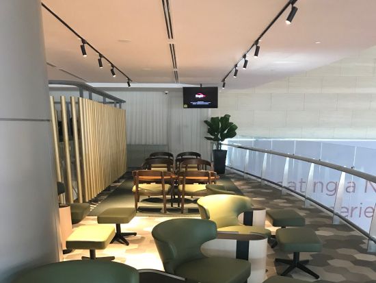 シンガポール・チャンギ国際空港（SIN）ラウンジチケット☆ブロッサム・ラウンジ（BLOSSOM SATS & Plaza Premium Lounge）*T4