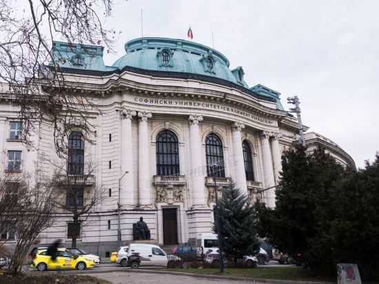 6時間で巡るソフィア市内ウォーキングツアーと国立歴史博物館、世界遺産ボヤナ教会入場見学＜貸切／英語または日本語ガイド選択可／ソフィア発＞