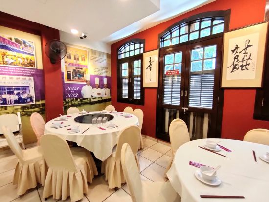 ヒルマン・レストラン 食事券＆事前予約サービス　有名老舗レストランでシンガポール名物ペーパーチキンを堪能